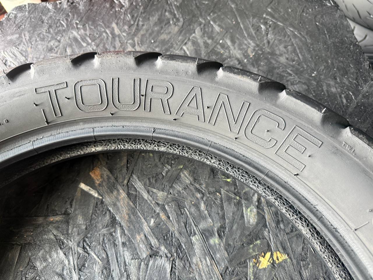 120/90 R17 Metzeler Tourance