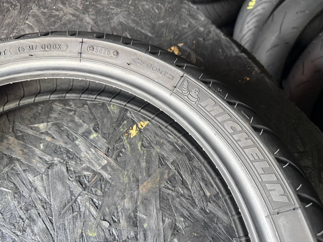 100/80 R17 Michelin Pilot Street