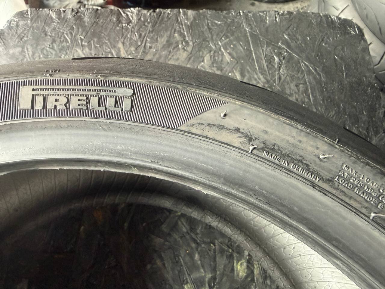 240/45 R17 Pirelli Diablo Rosso III