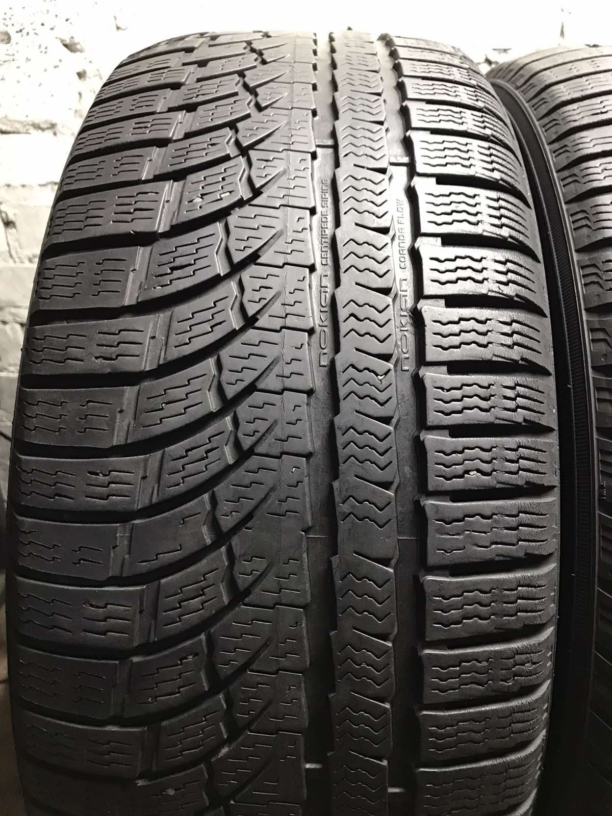 235/55 R17 Nokian WR A4