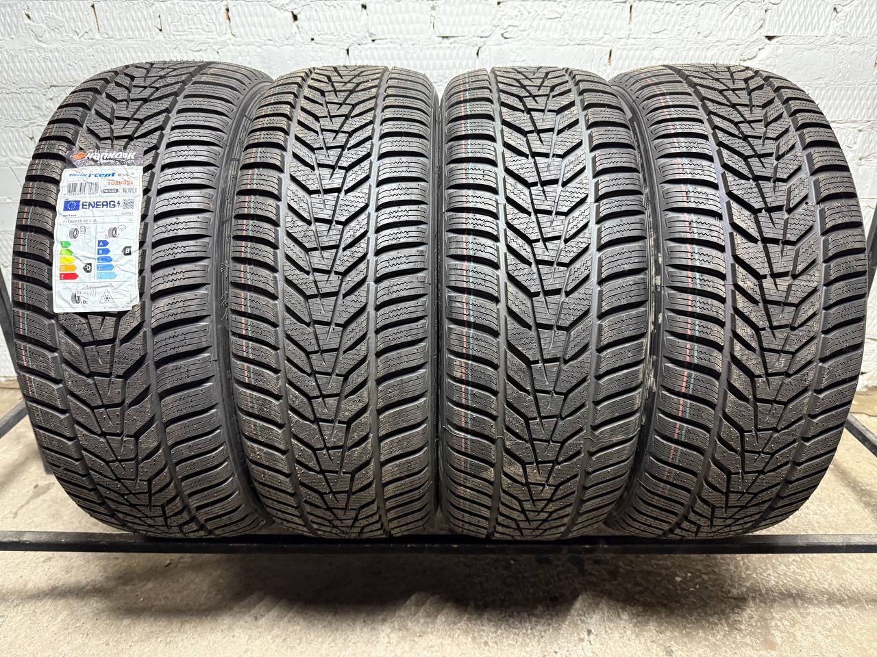 215/45 R18 Hankook Winter I*Cept Evo 3