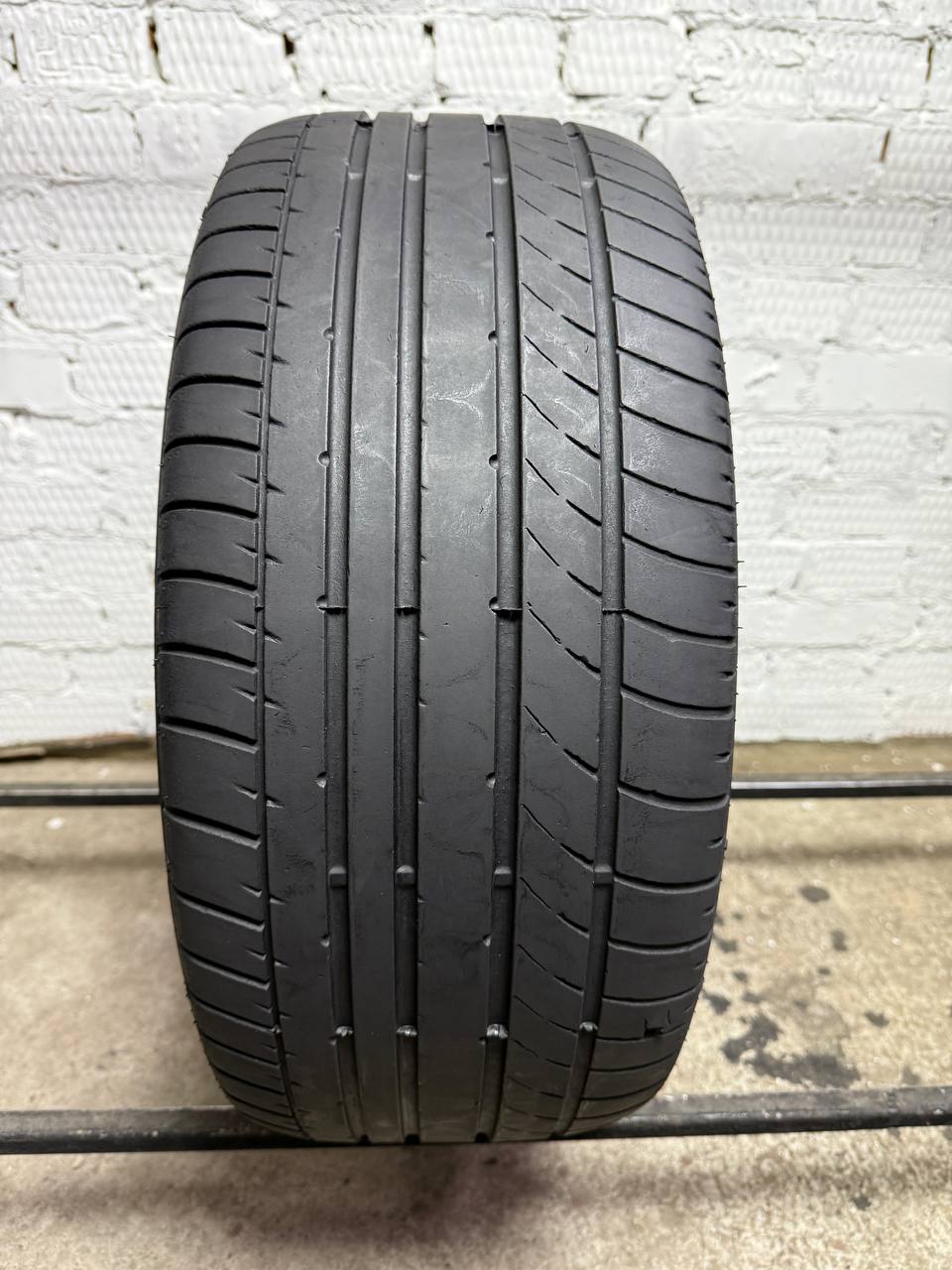 235/45 R17 Achilles 