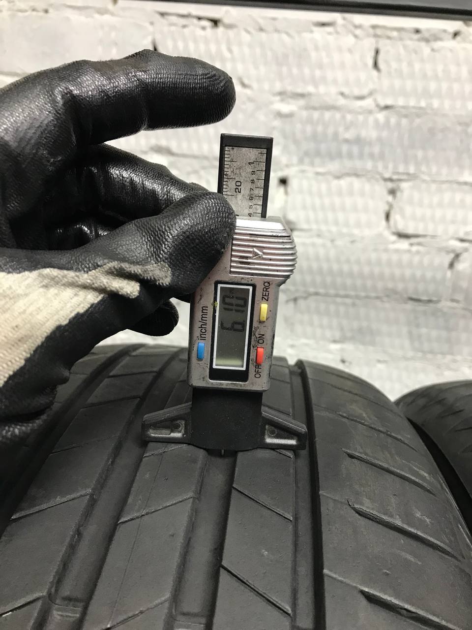 225/55 R17 Bridgestone Turanza T005