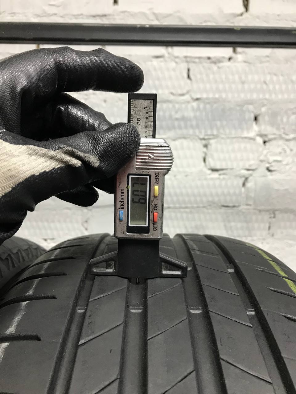 225/55 R17 Bridgestone Turanza T005