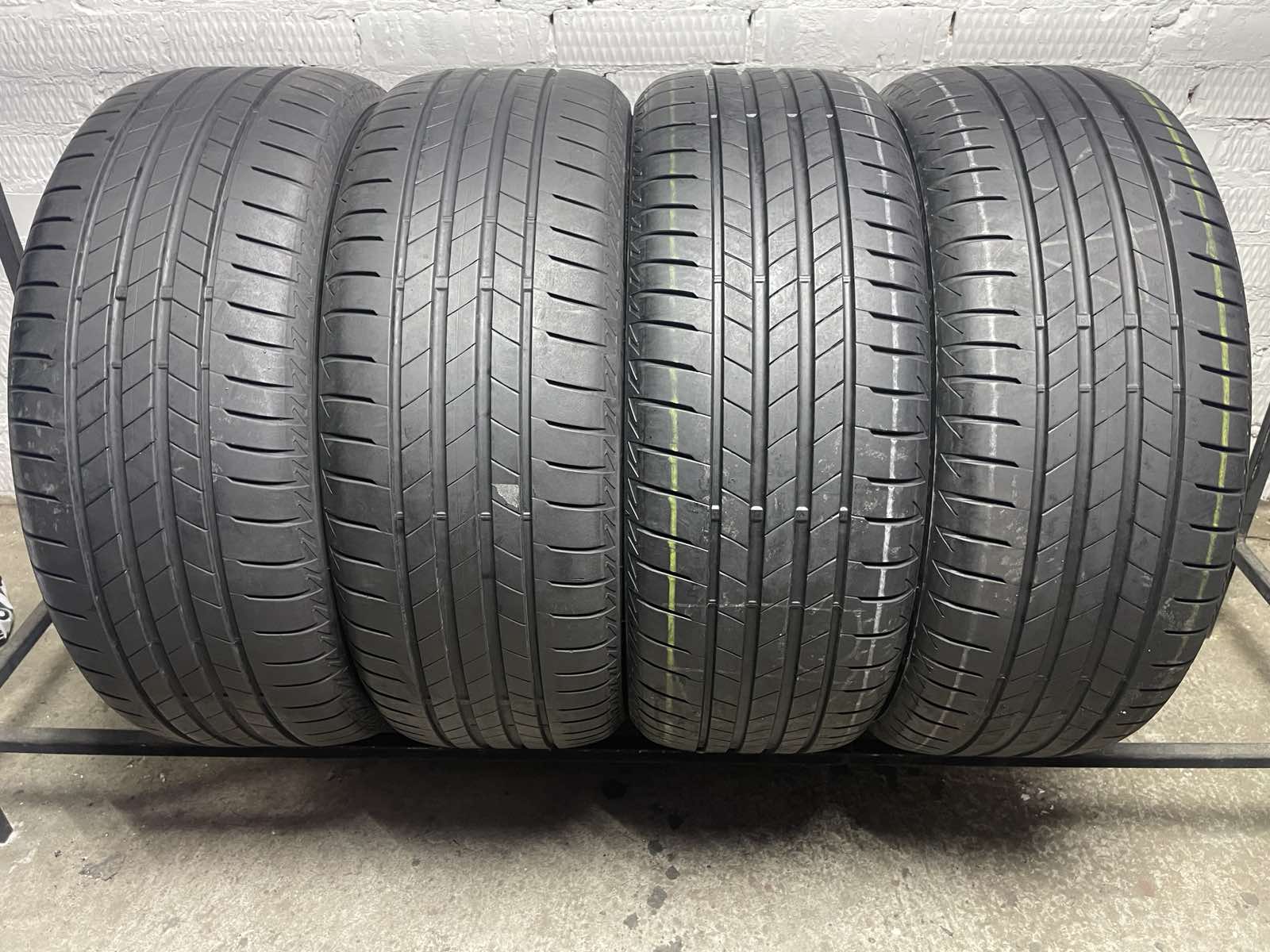 225/55 R17 Bridgestone Turanza T005