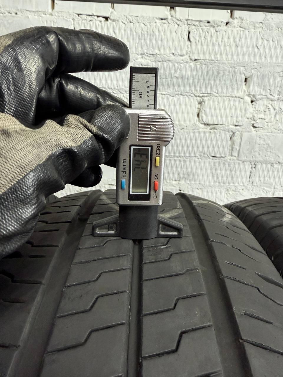 215/70 R15C Continental VanContactEco