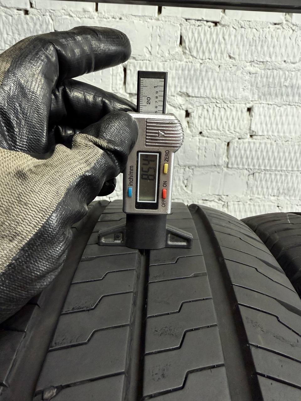 215/70 R15C Continental VanContactEco