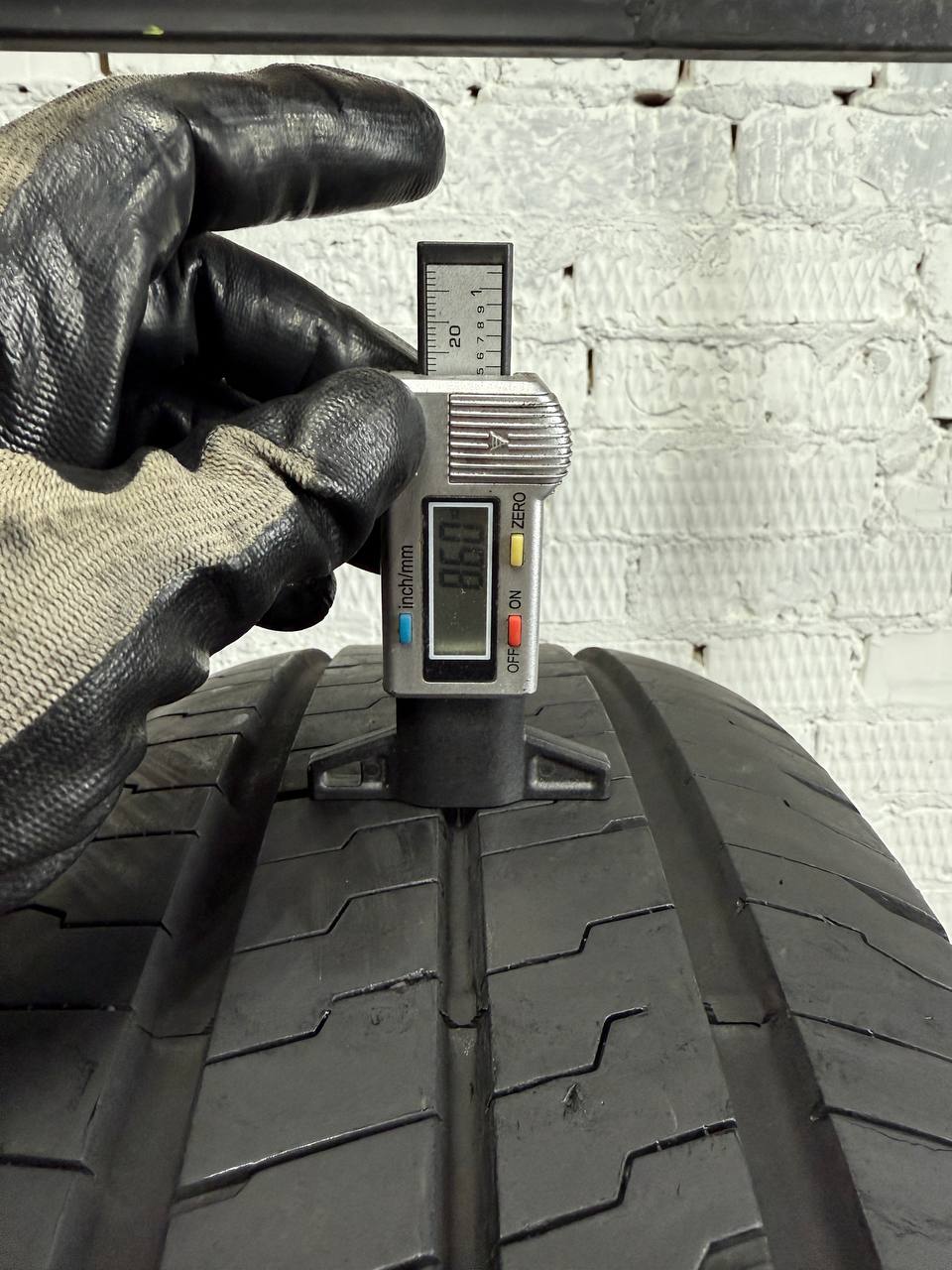 215/70 R15C Continental VanContactEco