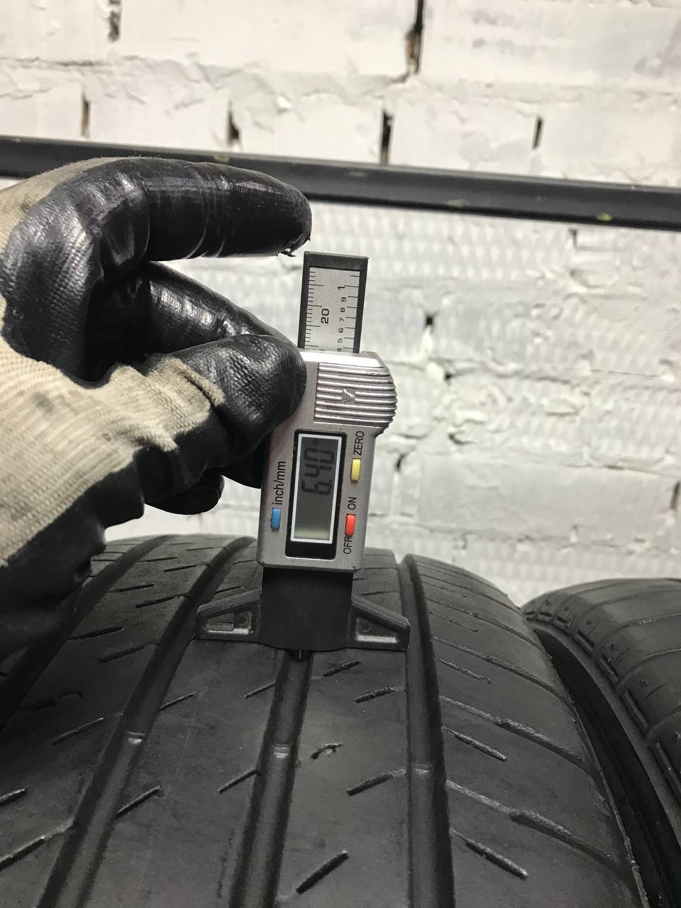 225/60 R18 Bridgestone Dueler H/L 33
