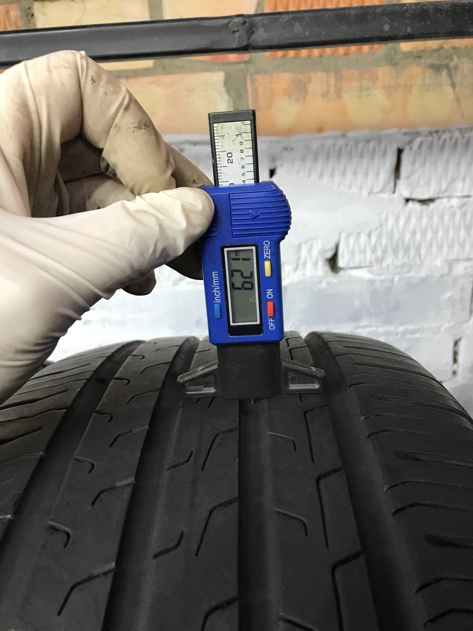 235/45 R20 Continental EcoContact 6