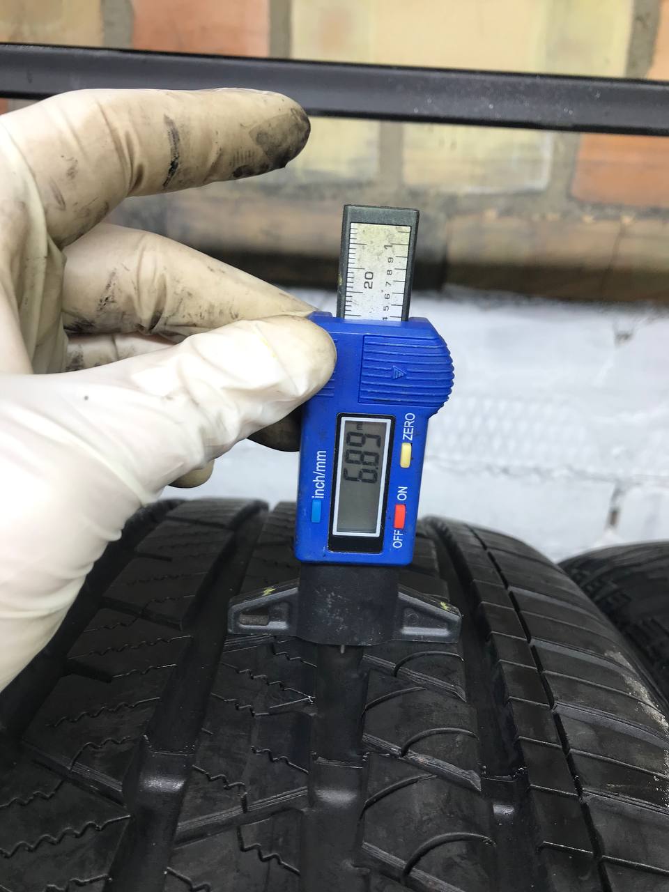 235/55 R19 Continental CrossContact
