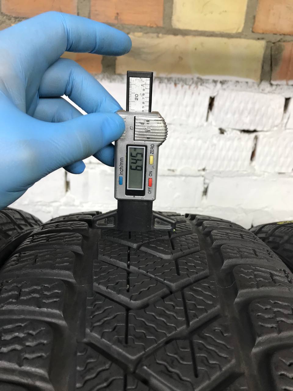 215/55 R18 Pirelli Winter SottoZero 3