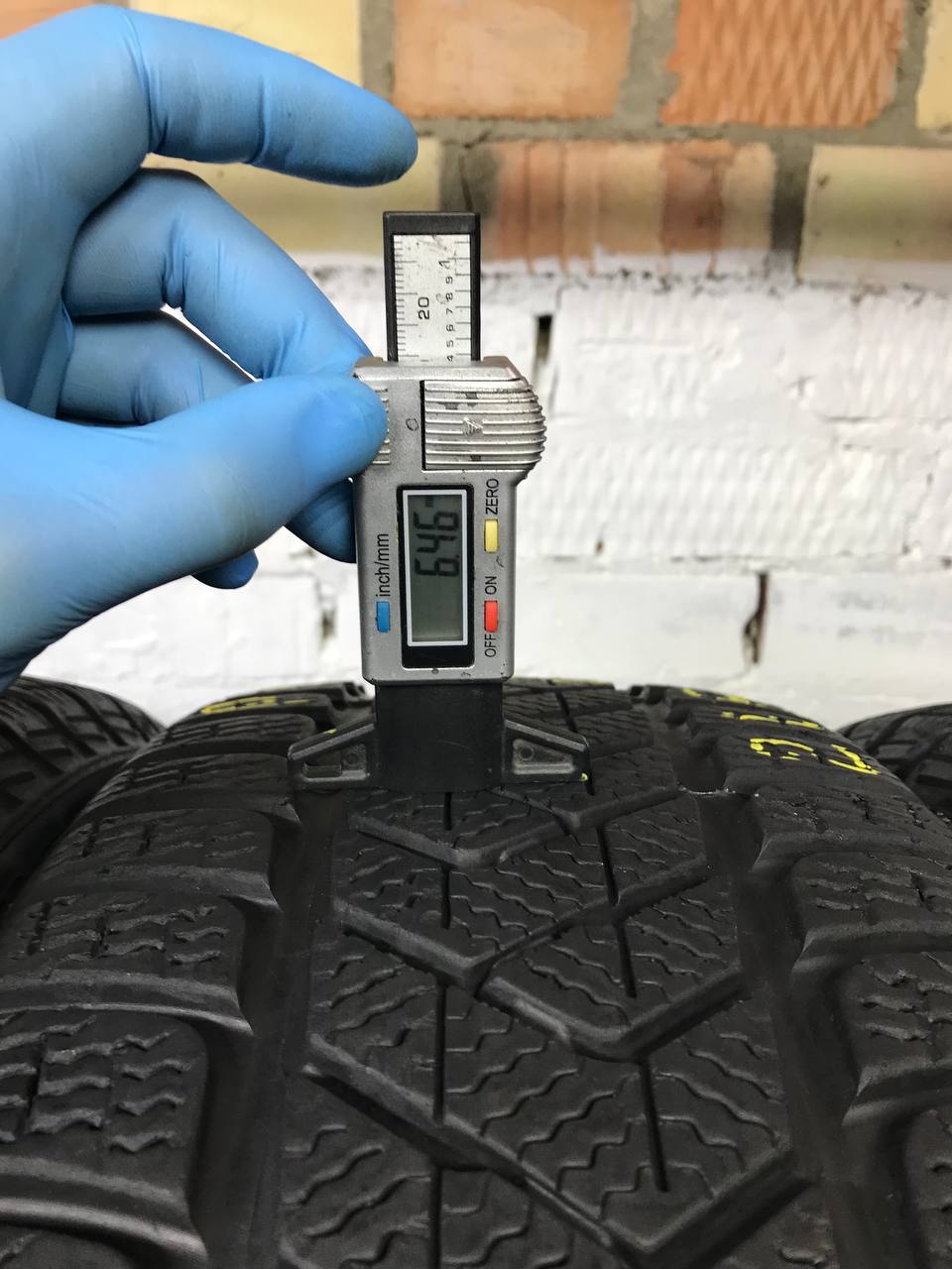 215/55 R18 Pirelli Winter SottoZero 3