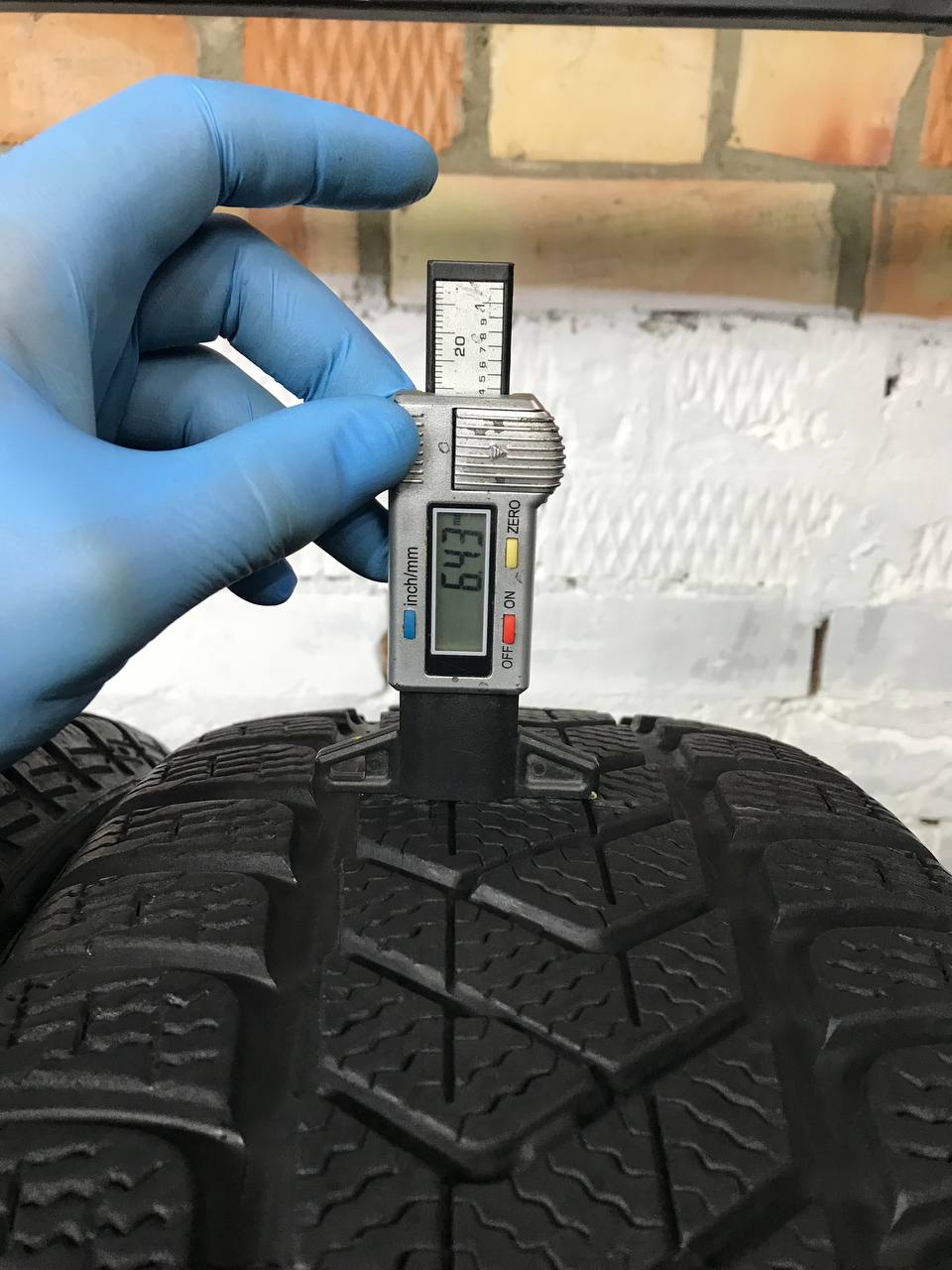 215/55 R18 Pirelli Winter SottoZero 3