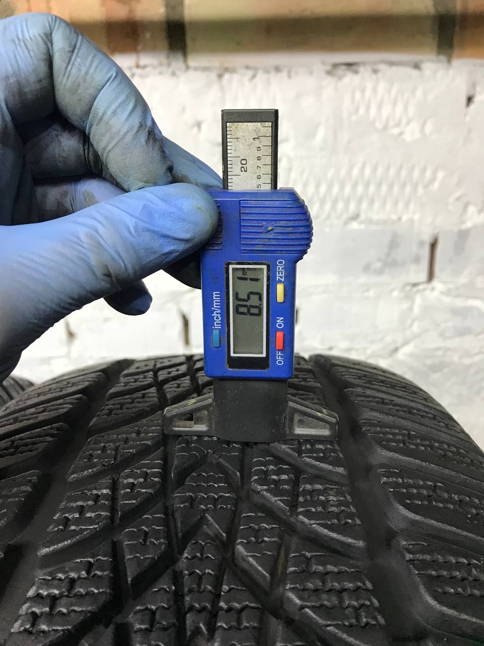 225/45 R17 Dunlop SP Winter Sport 4D