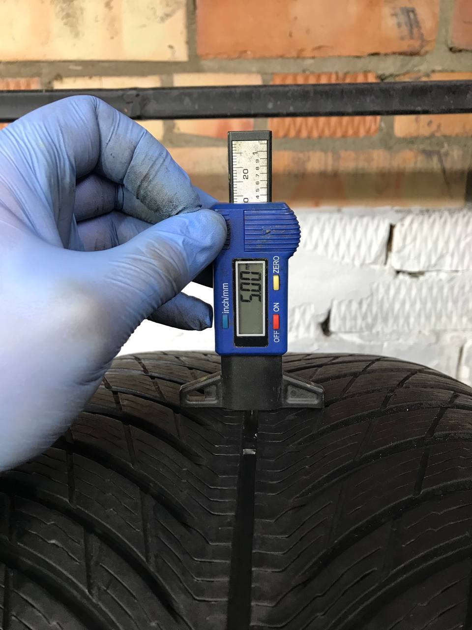 265/50 R19 Michelin Pilot Alpin 5 SUV