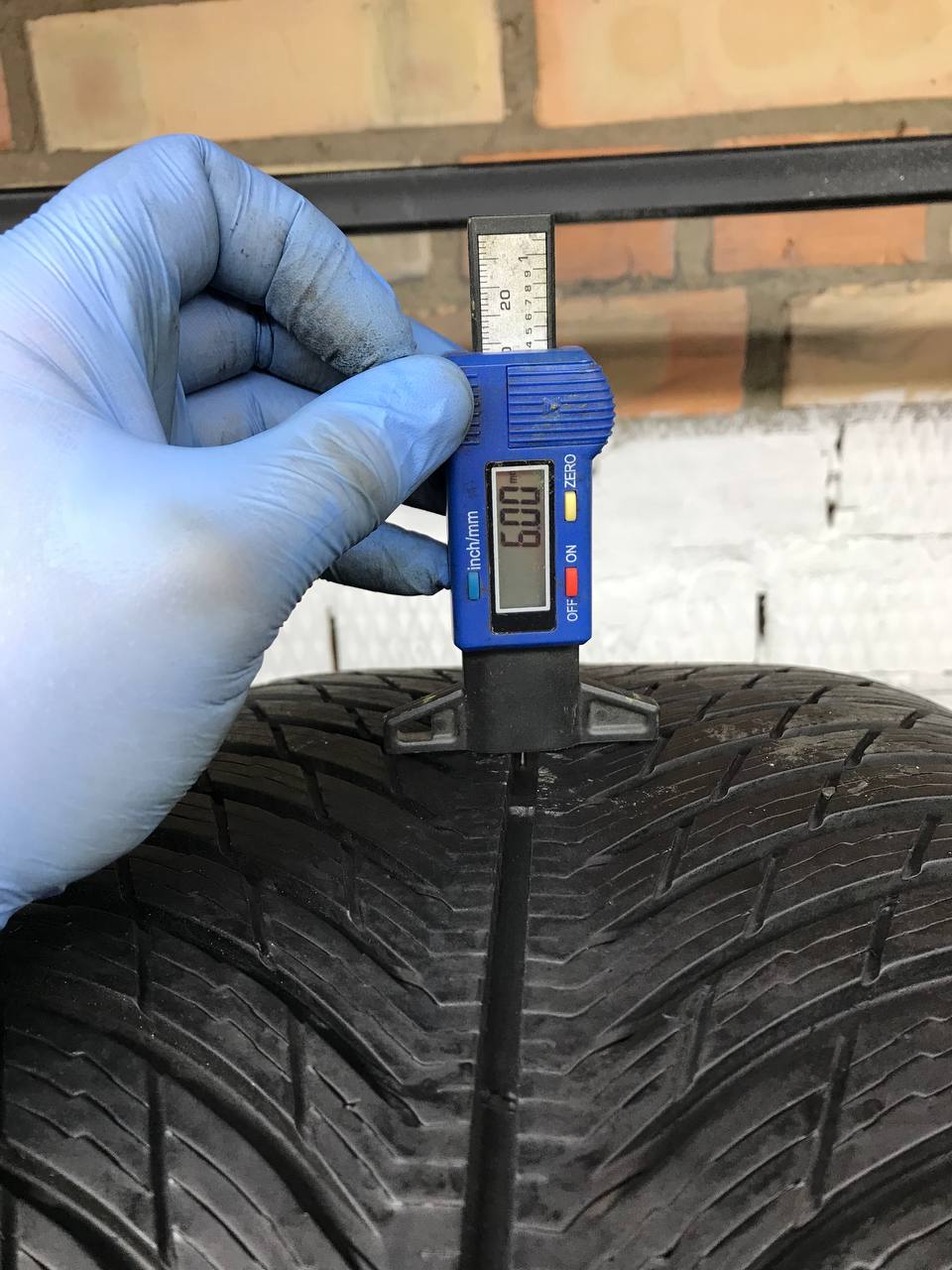 265/50 R19 Michelin Pilot Alpin 5 SUV