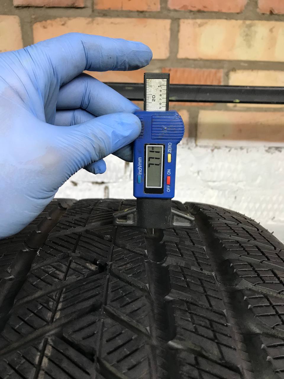 315/40 R21 Pirelli Scorpion Winter