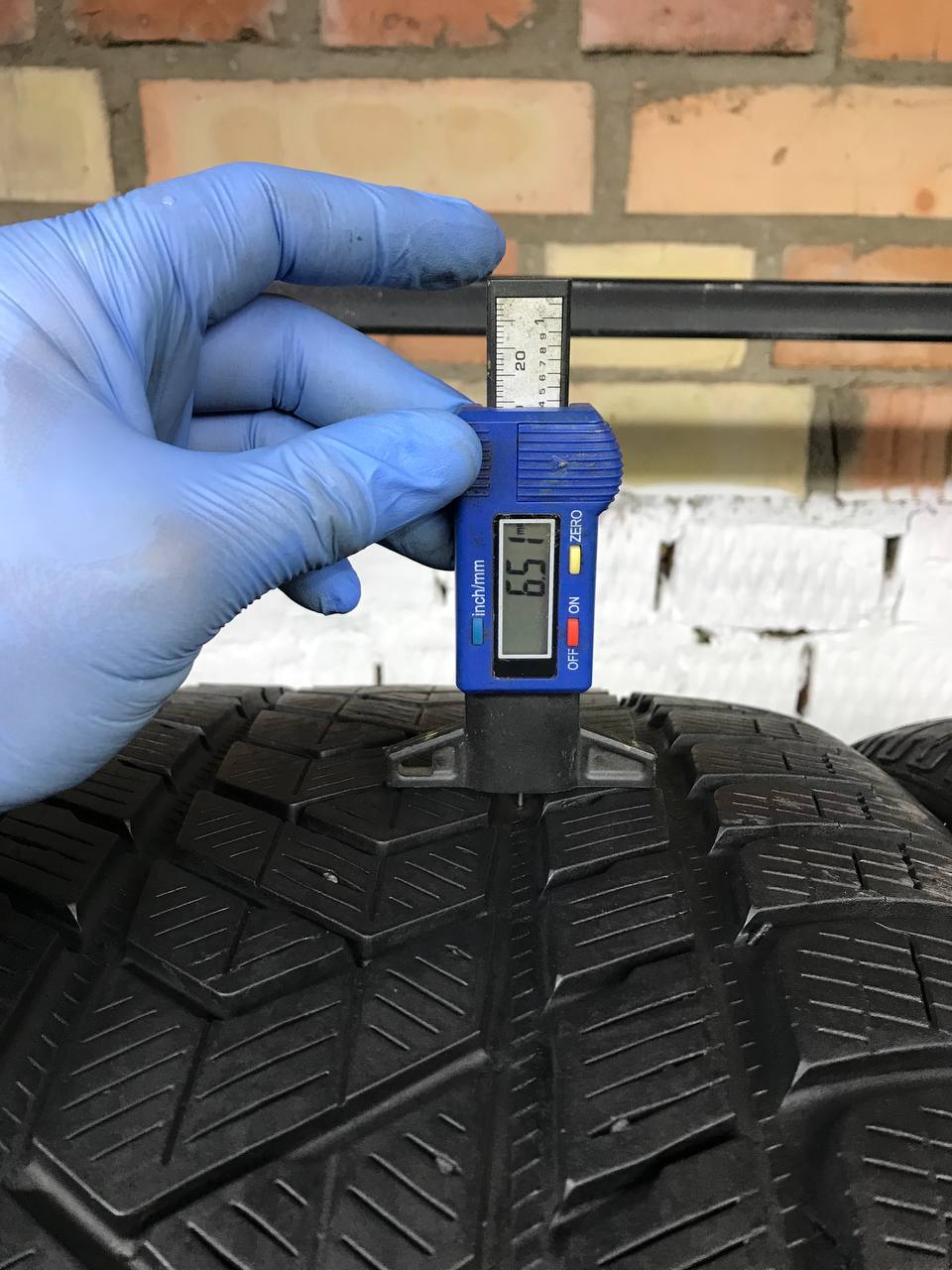 315/40 R21 Pirelli Scorpion Winter