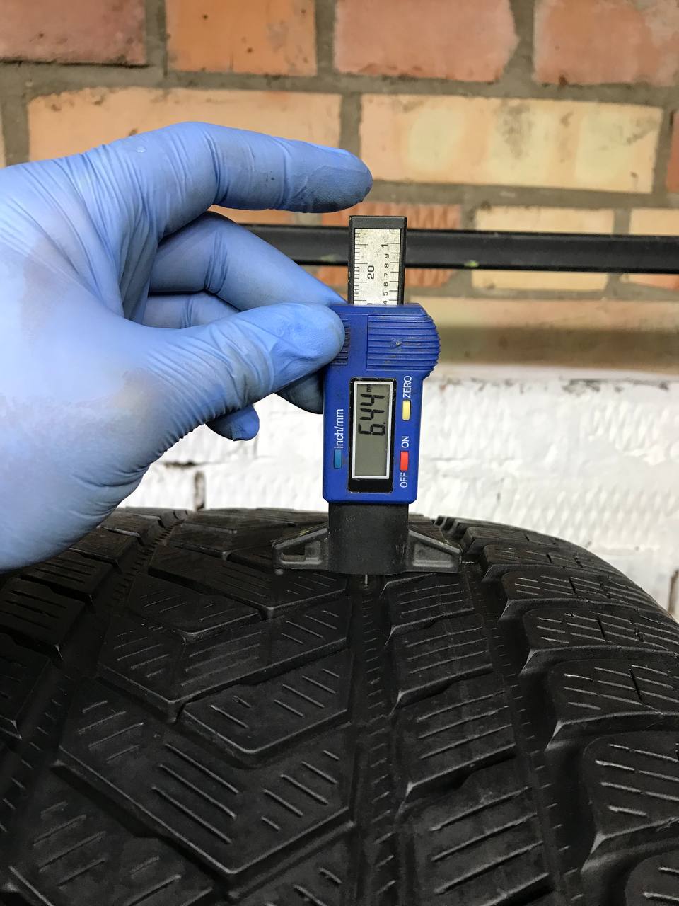 315/40 R21 Pirelli Scorpion Winter