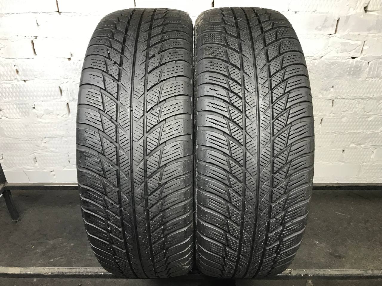 205/60 R17 Bridgestone Blizzak LM001