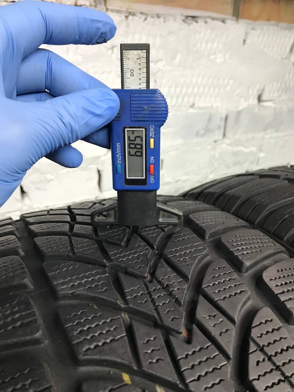 225/45 R17 Dunlop SP Winter Sport 4D