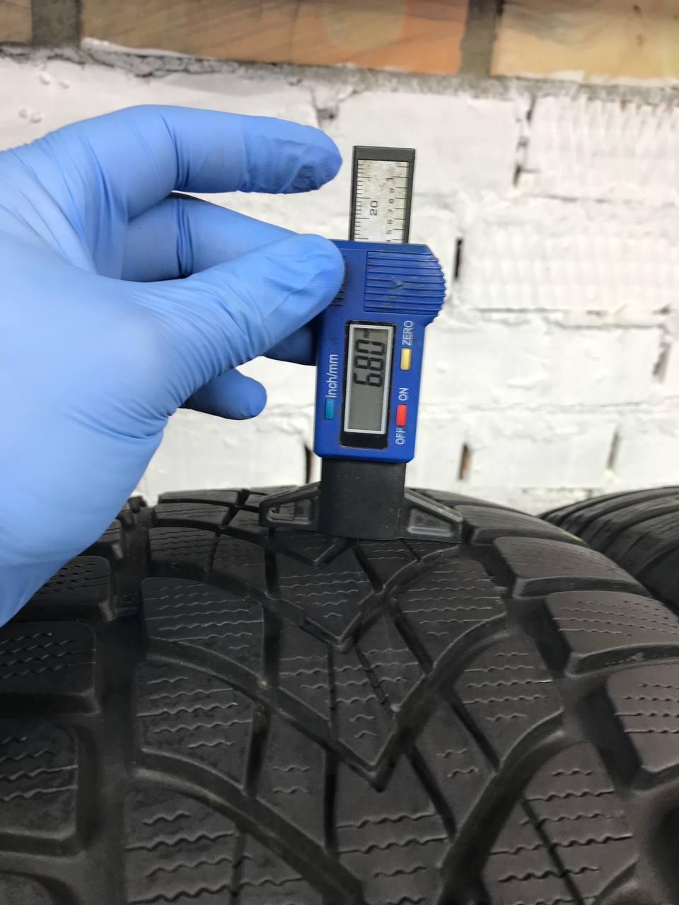 225/45 R17 Dunlop SP Winter Sport 4D