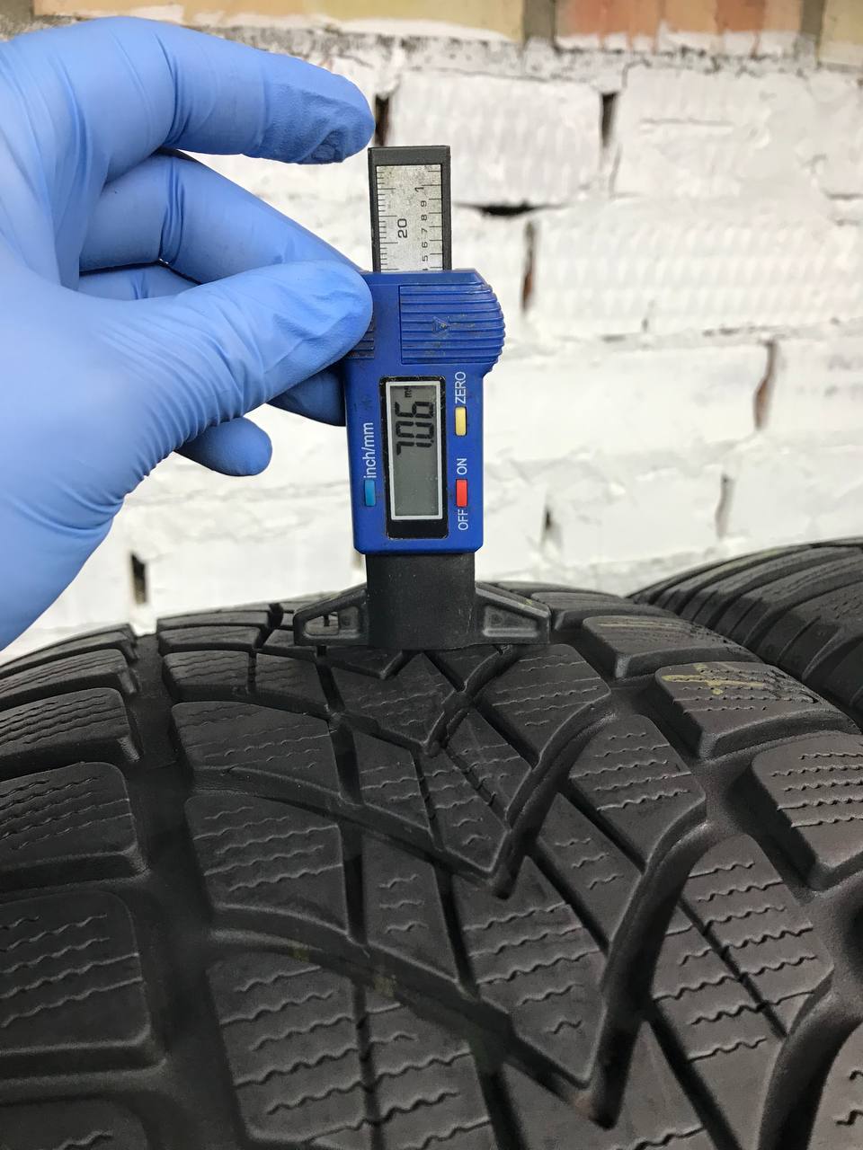 225/45 R17 Dunlop SP Winter Sport 4D
