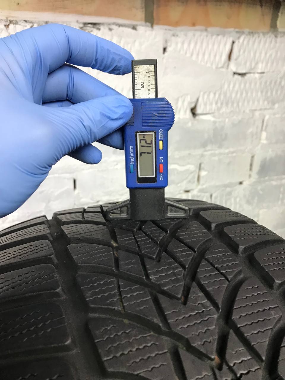 225/45 R17 Dunlop SP Winter Sport 4D