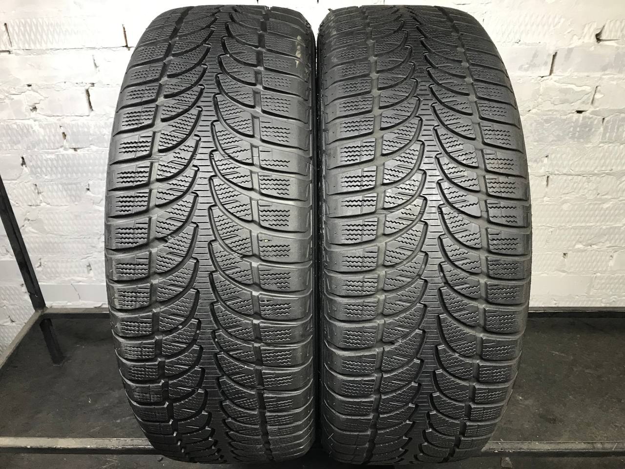 235/60 R18 Bridgestone Blizzak LM80