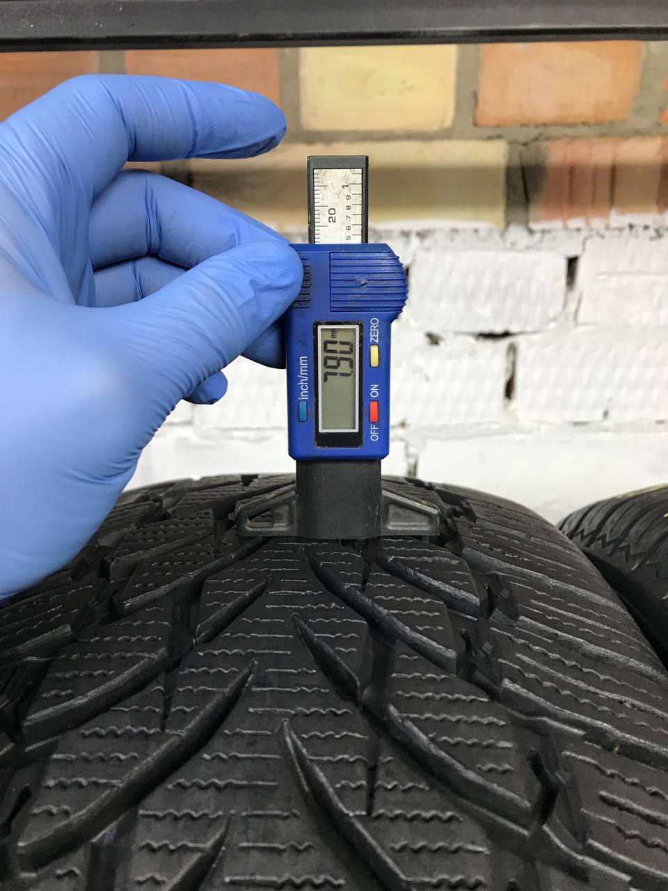 225/60 R17 Nokian WR SUV 4