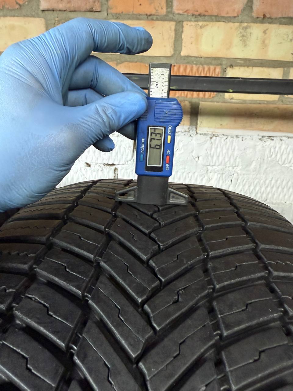 275/45 R21 Bridgestone Weather Control A005 EVO