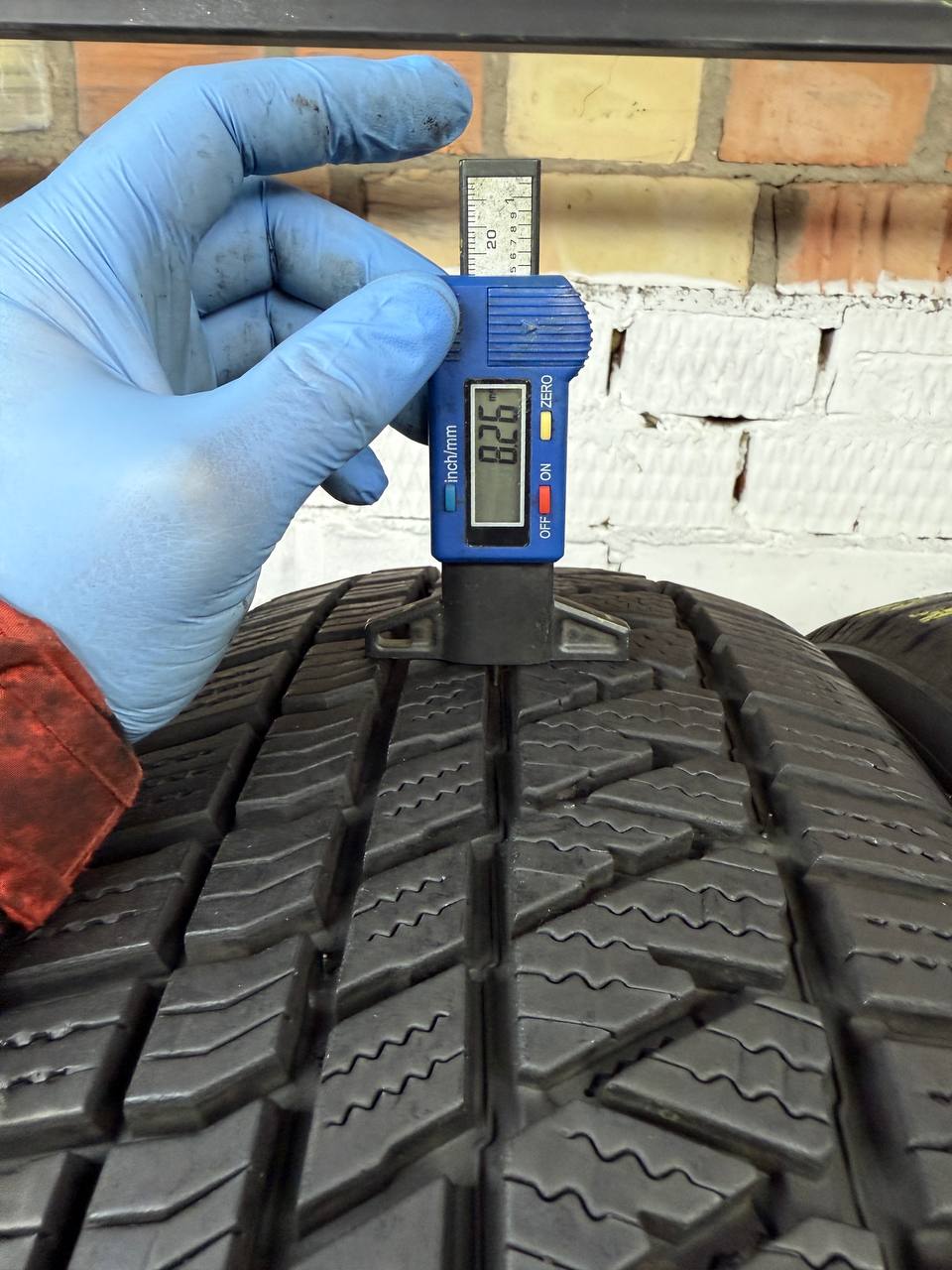 215/65 R17 Kumho WinterCraft WS71 SUV