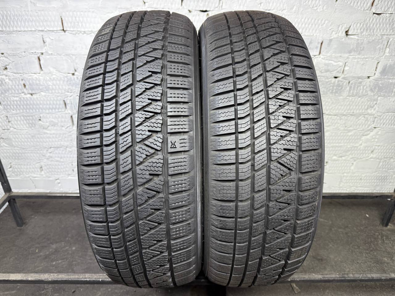 215/65 R17 Kumho WinterCraft WS71 SUV