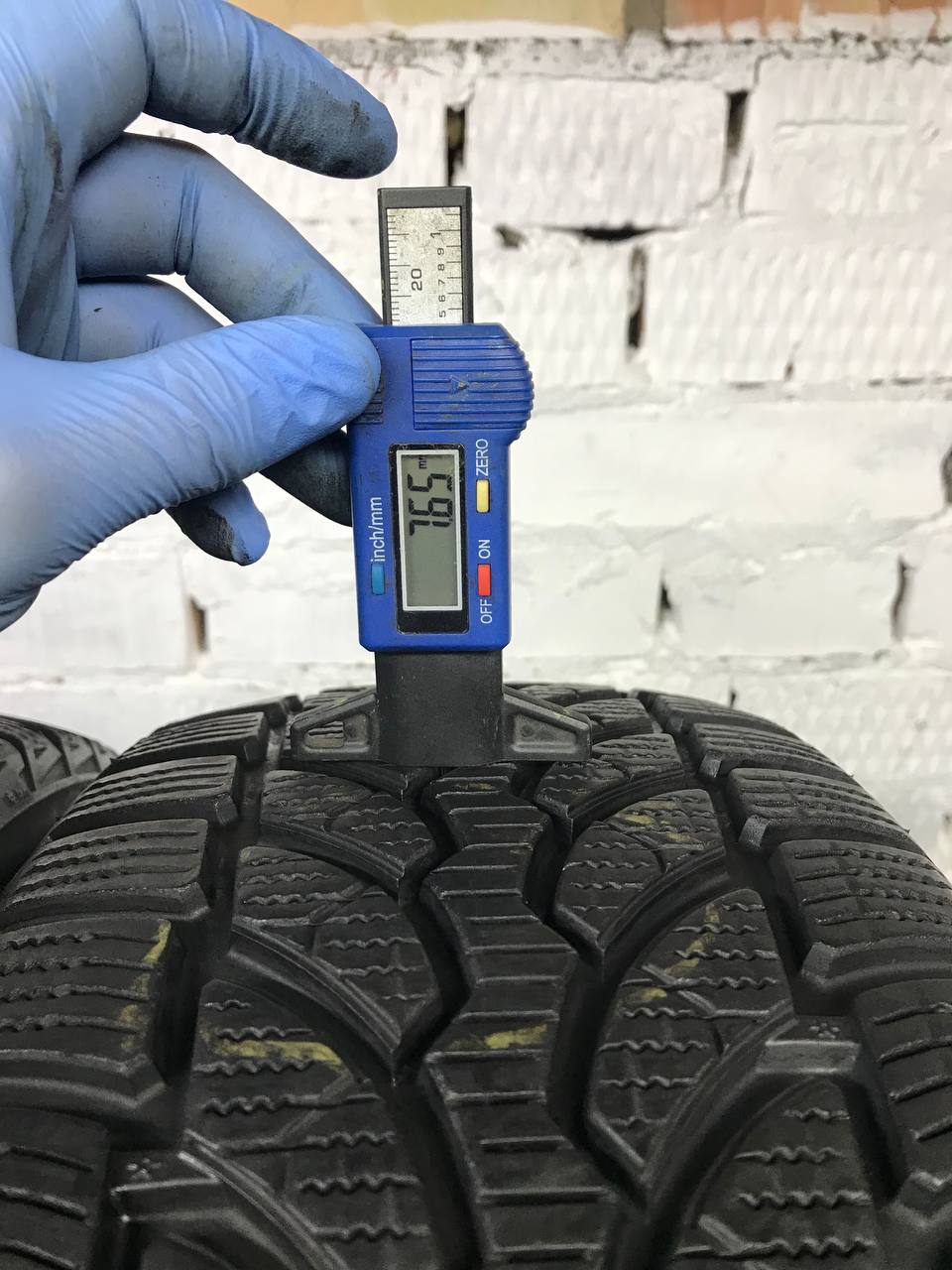 195/55 R16 Bridgestone Blizzak LM32