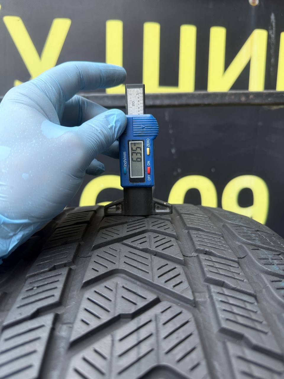 265/50 R19 Pirelli Scorpion Winter