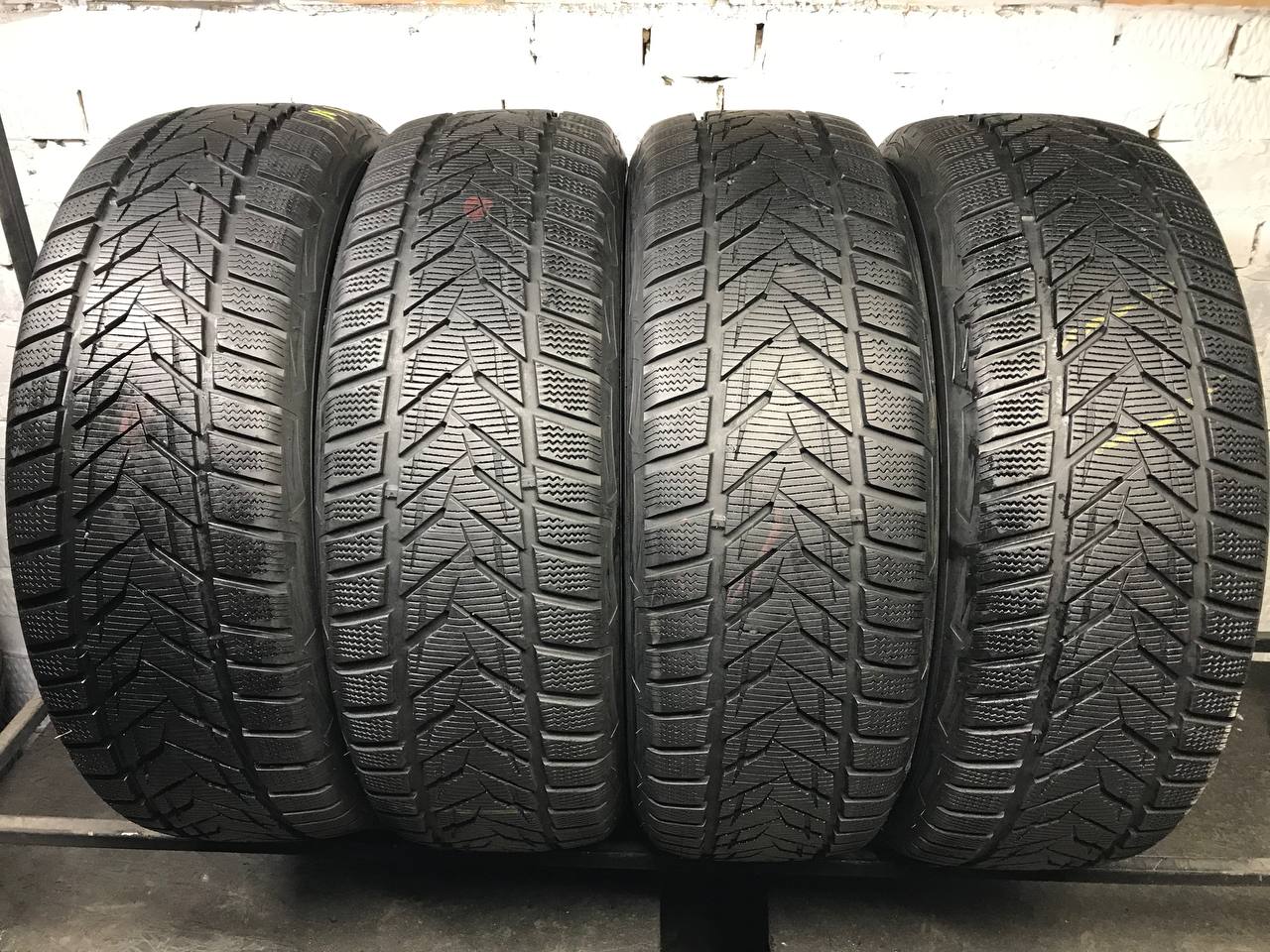 225/60 R17 Vredestein Wintrac Xtreme S