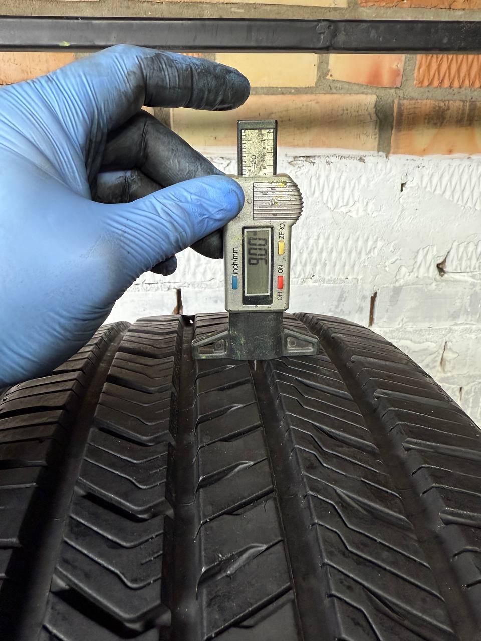 235/45 R20 Yokohama Geolandar X-CV G057