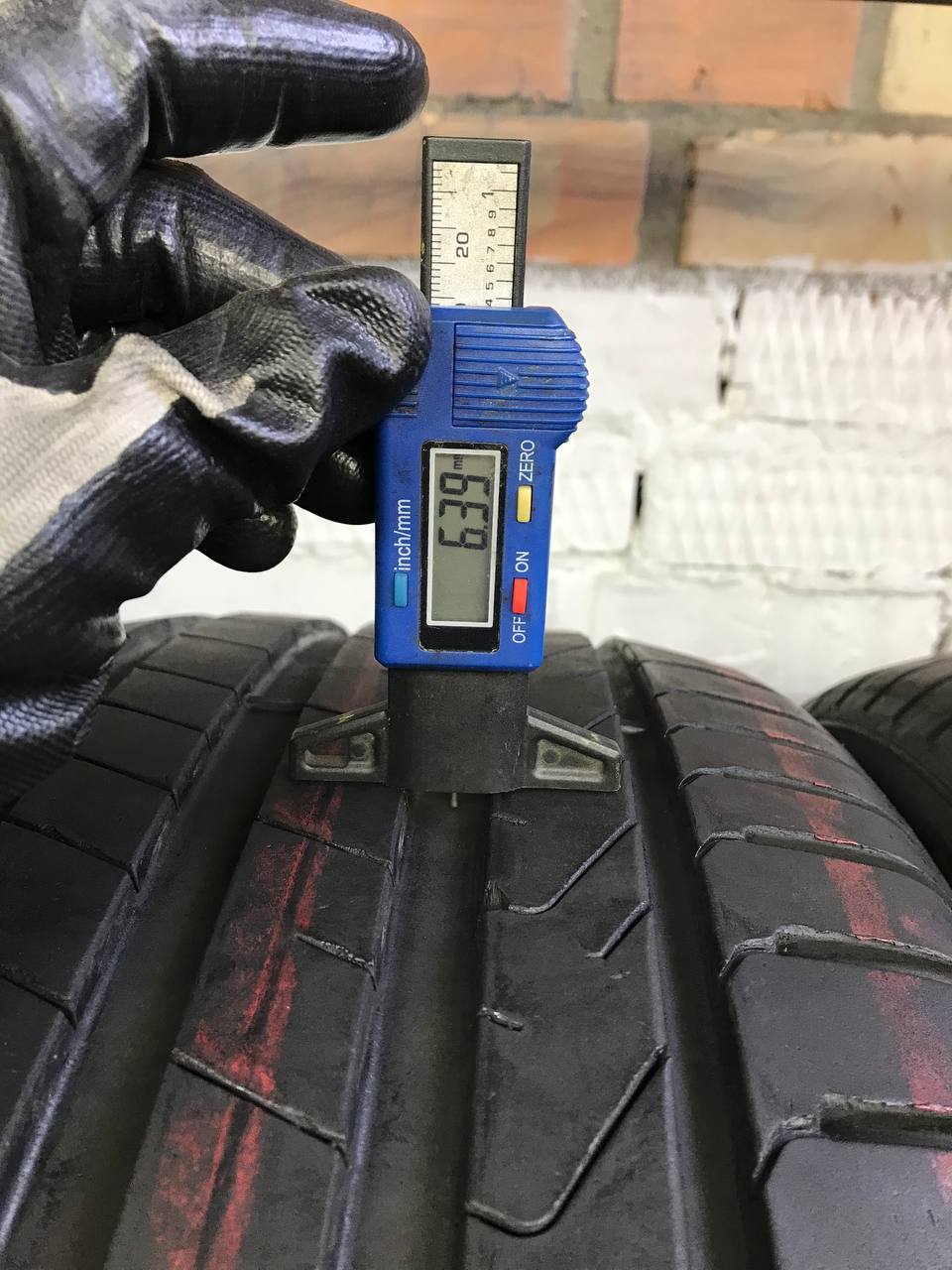 255/45 R19 Pirelli Scorpion