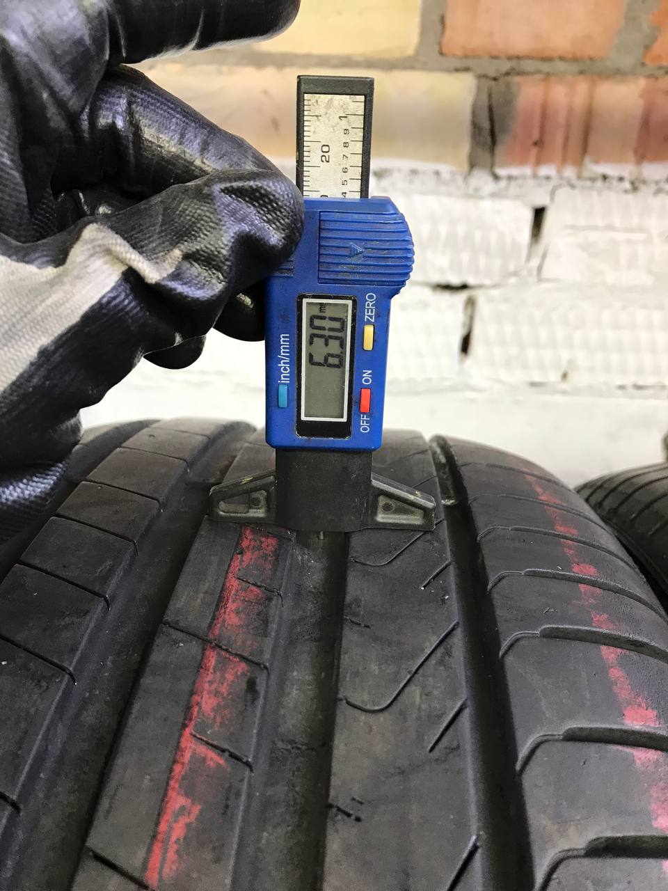 255/45 R19 Pirelli Scorpion