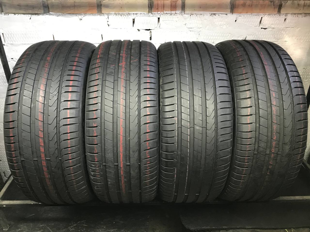 255/45 R19 Pirelli Scorpion
