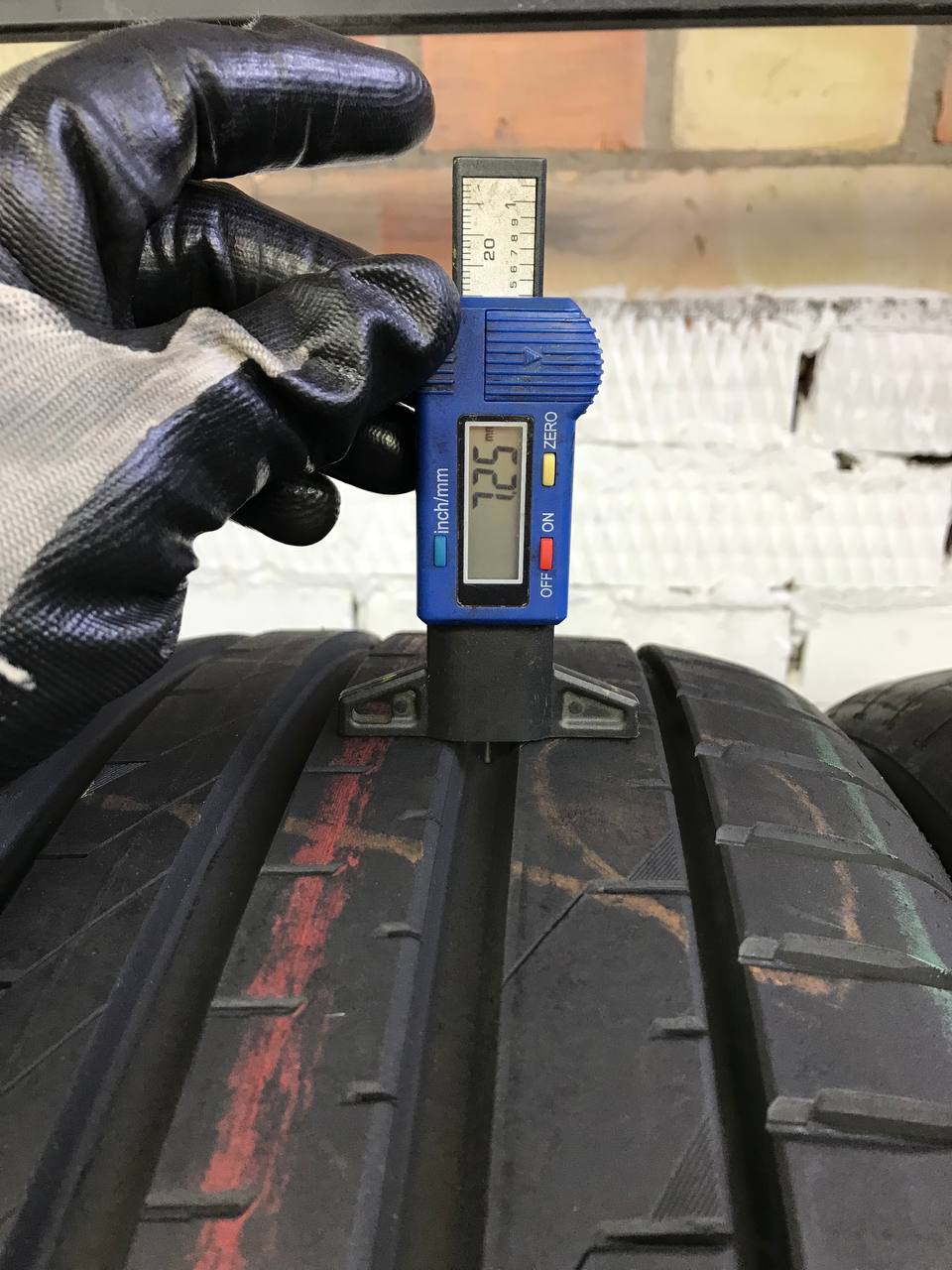 245/45 R19 Falken Azenis FK520