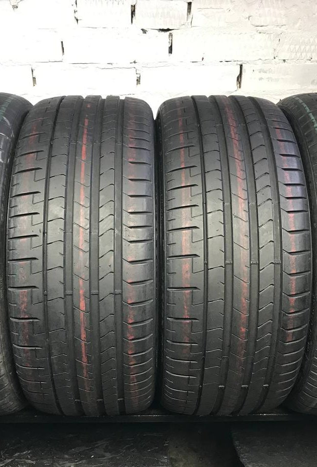 235/35 R19 Pirelli P Zero