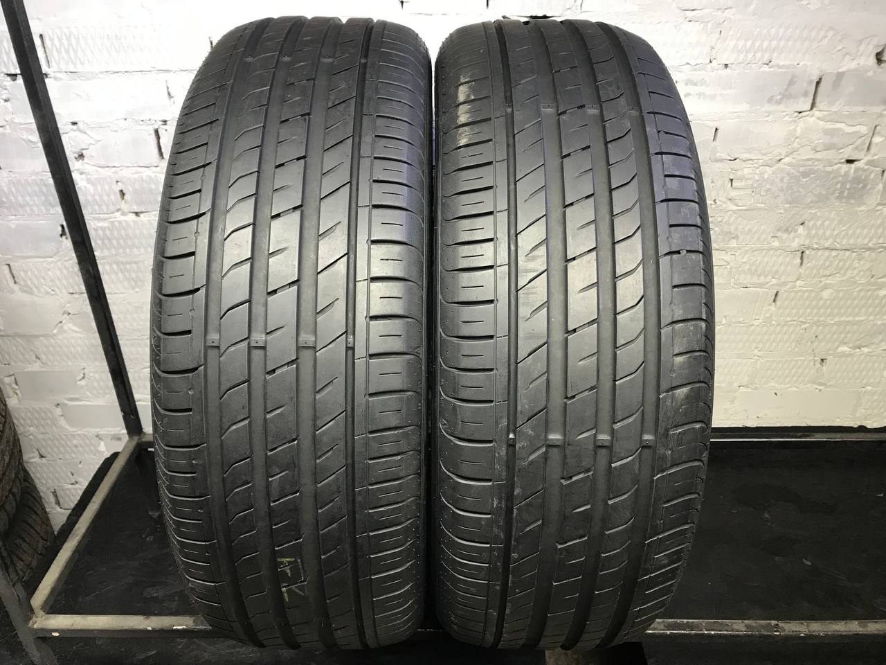 235/55 R19 Nexen NFera SU1