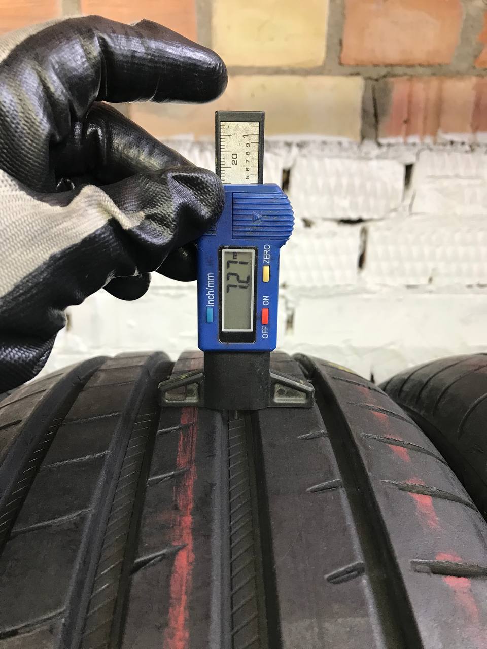 235/45 R19 Good Year Eagle F1 Asymmetric 3