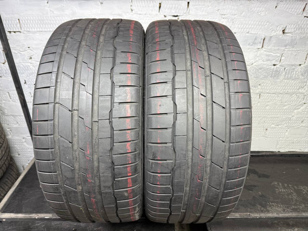 255/40 R20 Hankook Ventus S1 Evo3