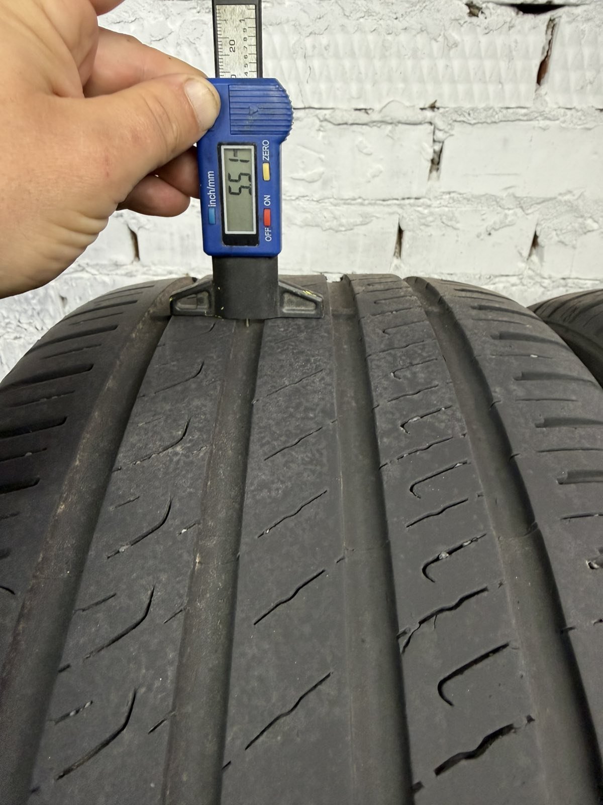 235/45 R17 Barum Bravuris 5 HM
