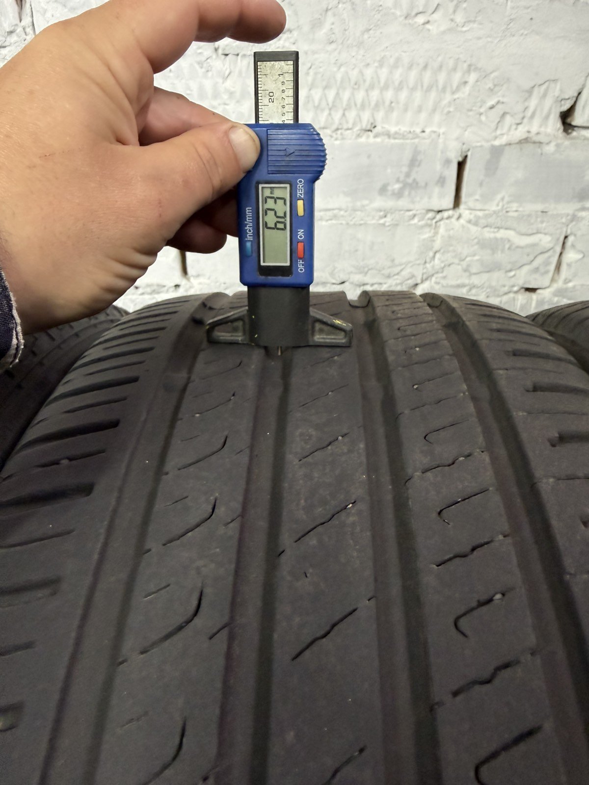 235/45 R17 Barum Bravuris 5 HM