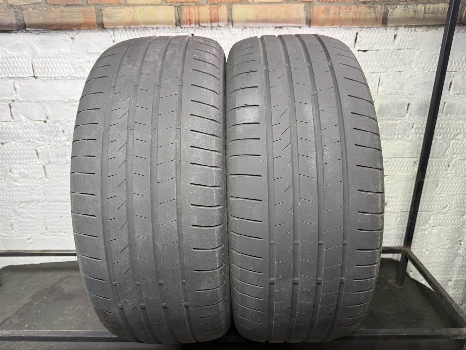 255/55 R19 Bridgestone Alenza 001