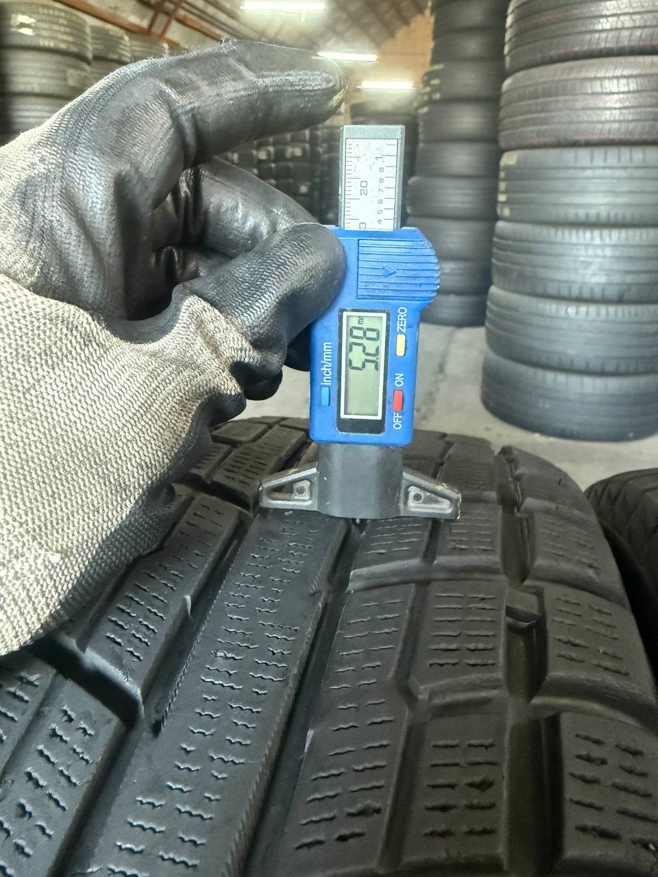 215/65 R16 Yokohama Ice Guard IG51V